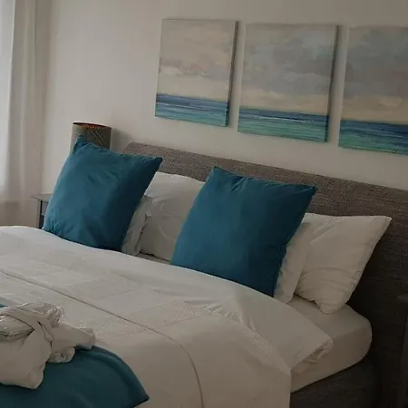 Paradise Lake View Apartment Montreux