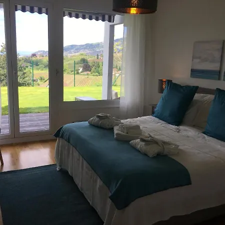 Paradise Lake View Apartment Montreux
