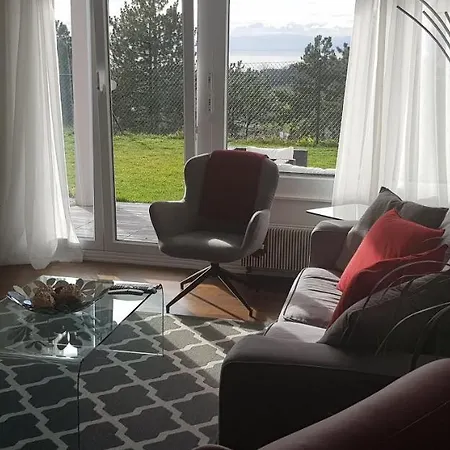Paradise Lake View Apartment Apartment *